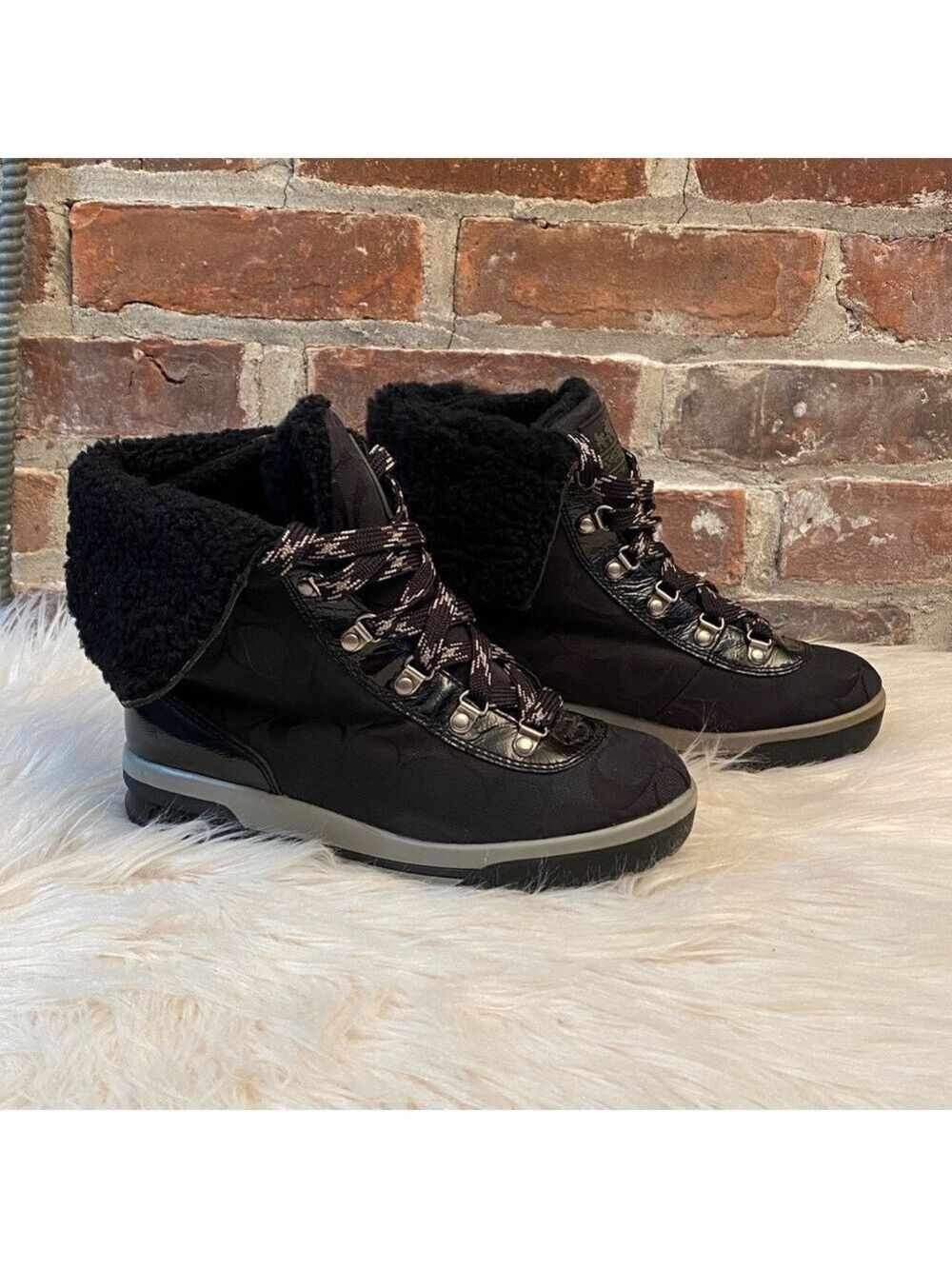 Coach Tailor Signature Logo Black Sherpa Winter Boots, Size 5.5